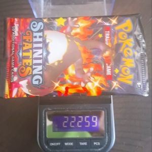 1 HEAVY Pokemon Shining Fates Booster Pack w/ Charizard Art